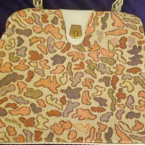 Vintage beige tapestry hand bag